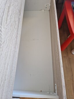 Predám 2komody – svetlé drevo - 3