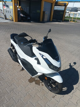Predám Skúter HONDA PCX - 3