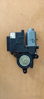 Motorček sťahovania okien - 3