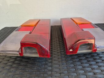 Skoda 120l zadne svetla - 3