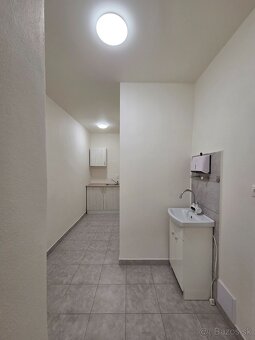 kancelária/obchodný priestor v centre Levoče - 3
