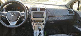 Avensis combi 2.2 D-cat - 3