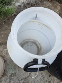 Plastovy sud 50l - 3