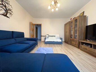 Na predaj: 3 izb.byt + LOGGIA + PIVNICA - 3