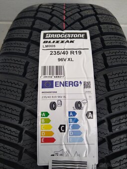 19" alu ŠKODA SUPERB 3,4 originál + pneu. - 3