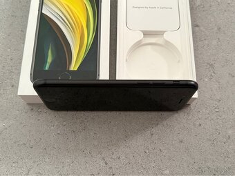 iPhone SE 2020 - 3