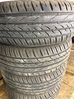 205/60 r16 - 3