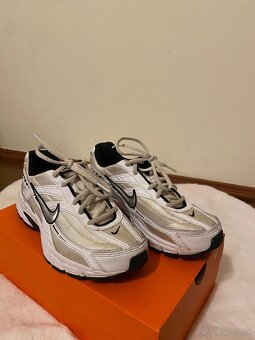 Nike Initiator - 3