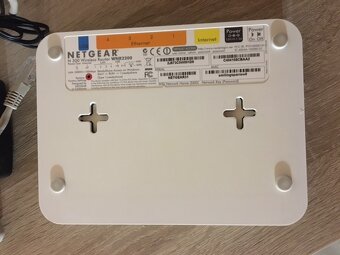 Netgear WNR2200 WiFi router - 3