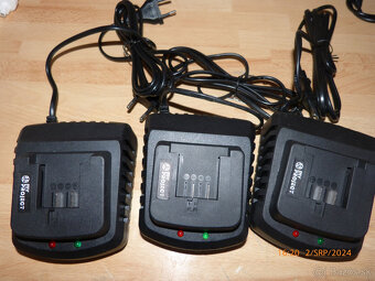 nabijacky za 5e kus len biela je za 10e - 3