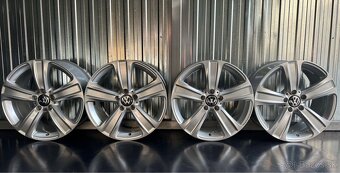 #33 Elektróny originál VW r18 - 3