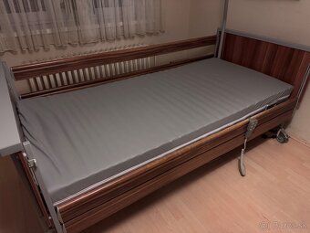 Polohovacia postel - 3