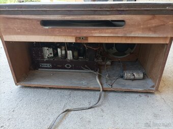 Gramorádio Tesla - 3