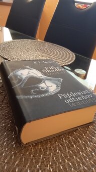 Päťdesiat odtieňov temnoty - 3