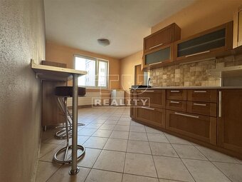 Na predaj 3-izbový byt – Vráble, sídlisko Lúky - 3