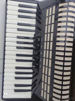Akordeón Hohner 96 bas. - 3