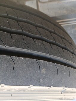 Predam  valnik Man z hydraulickou rukou - 3