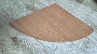 Rohové poličky – vzor buk - 3