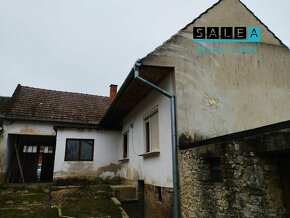 Rodinný dom v obci Kočín o výmere 1108m2 aj s pozemkom. - 3