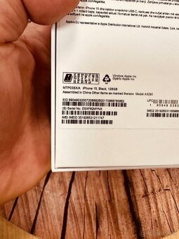 iphone 15 Black 128 neaktívny záruka folia - 3