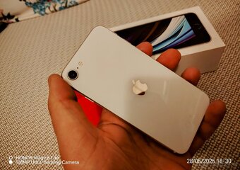 Ponúkam na predaj : Iphone SE 2020 - 3