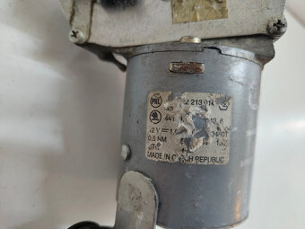 motorcek stieracov zadny felicia 443122213014 20€ - 3