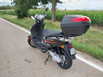 Predám skúter Derbi Boulevard 50 2T, 3.2kW, r.v. 12/2016 - 3