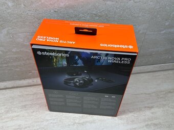 SteelSeries Arctis Nova Pro Wireless - 3