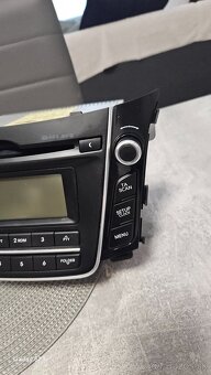 Auto rádio Hyundai i30 - 3