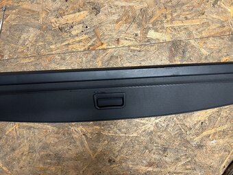 Predám roletku do kufra do VW Touran 2003-2010 - 3