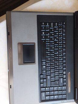 Predám notebook - 3