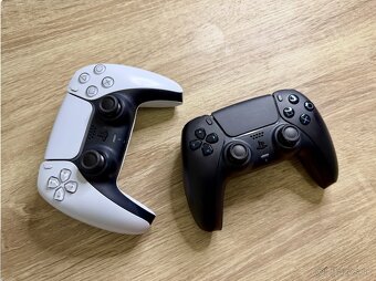 Playstation 5 Slim / 2 ovládače / hry - 3