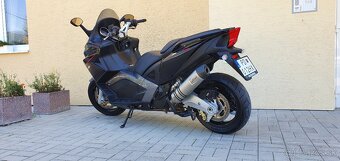 Aprilia aTC SRV850 - 3