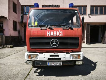 Hasičksý automobil Mercedes KHA - 3