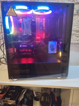 Predám počítač Gigabyte Aorus AX370 - 3