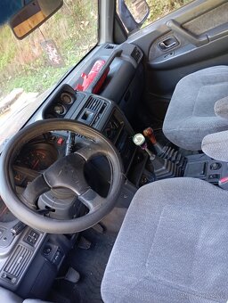 Mitsubishi Pajero - 3