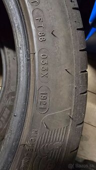 Michelin Pilot Sport 4 245/40 R18 - 3