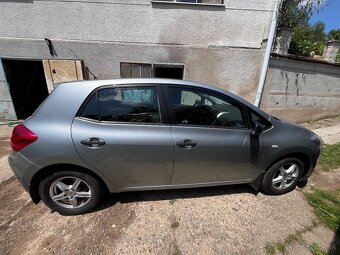 Toyota Auris 1.33 benzín r.v. 2009 - 3