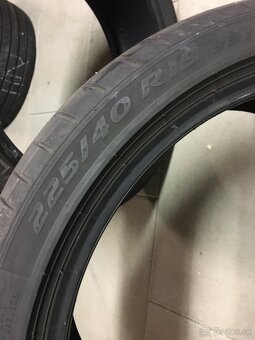 Pirelli 225/40 R19 letné - 3