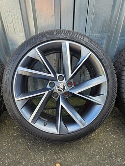 Zimní alu kola Vega 19" Škoda Superb 235/40 R19 - 3