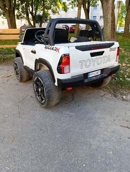 Detské elektrické autíčko Toyota hilux - 3