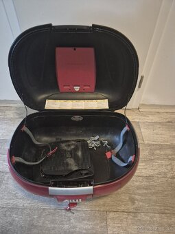 Kufor GIVI MAXIA 2 52l na 2 prilby + držiak - 3