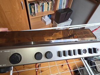 Gramofón Tesla NZC 300 - 3