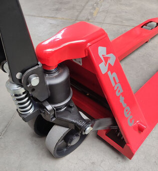 Paletový vozík  2500 kg - 3