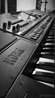 Korg pa700 - 3