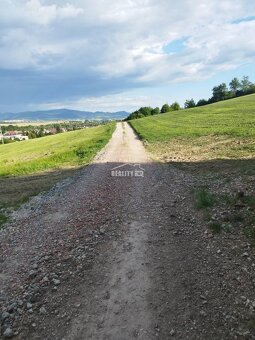 Ponúkame na predaj pozemok 2556 m2 v Hornom Srní. - 3