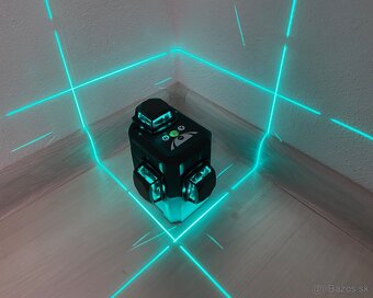 Profi 12 líniový 3D krížový samonivelačný zelený laser DEKO - 3