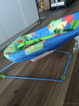 Hojdacie kresielko s vibráciou a hudbou Fisher Price - 3