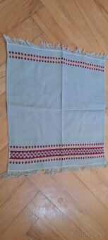 3 ručne vyšívané obrúsy - 3