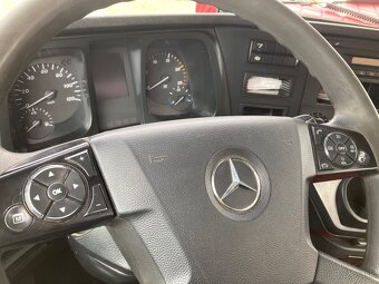 Mercedes Arocs 3251, Sklapač 8x4 - 3